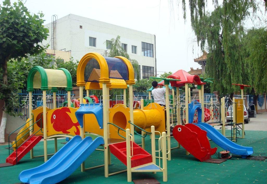 幼儿园大型玩具的安全提示